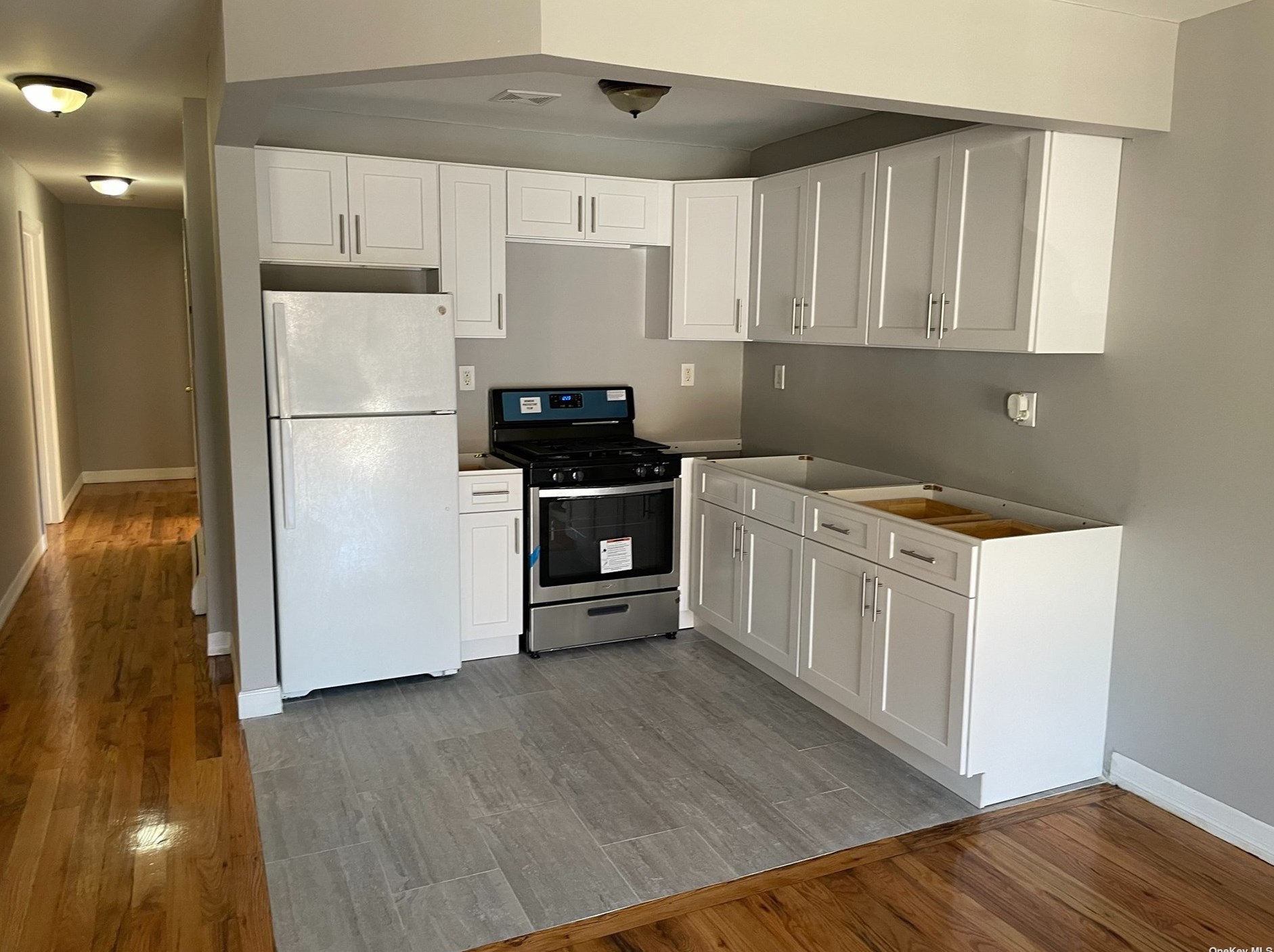 93-19 197th St #2, Jamaica, NY 11423