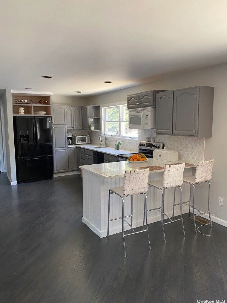16 Bay View Ave, East Hampton, NY 11937