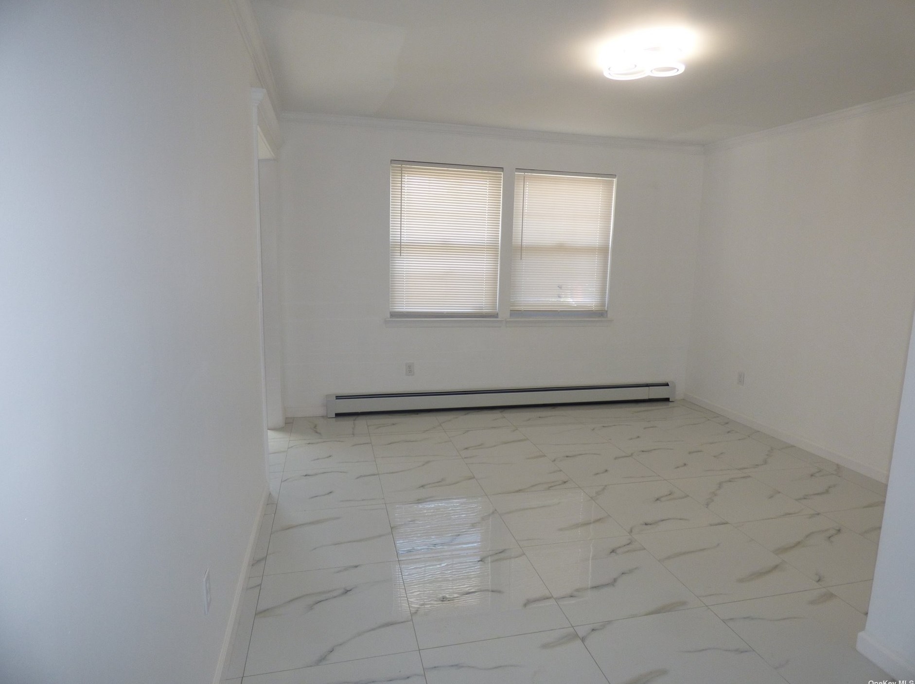 12 Dock Dr, Freeport NY  11520-5222 exterior