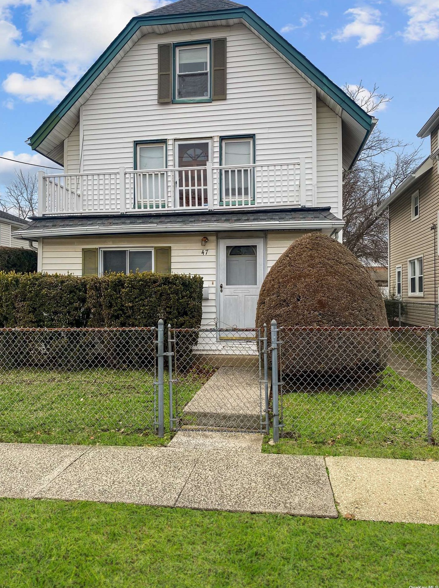 47 Pennsylvania Ave, Hempstead, NY 11550-3415