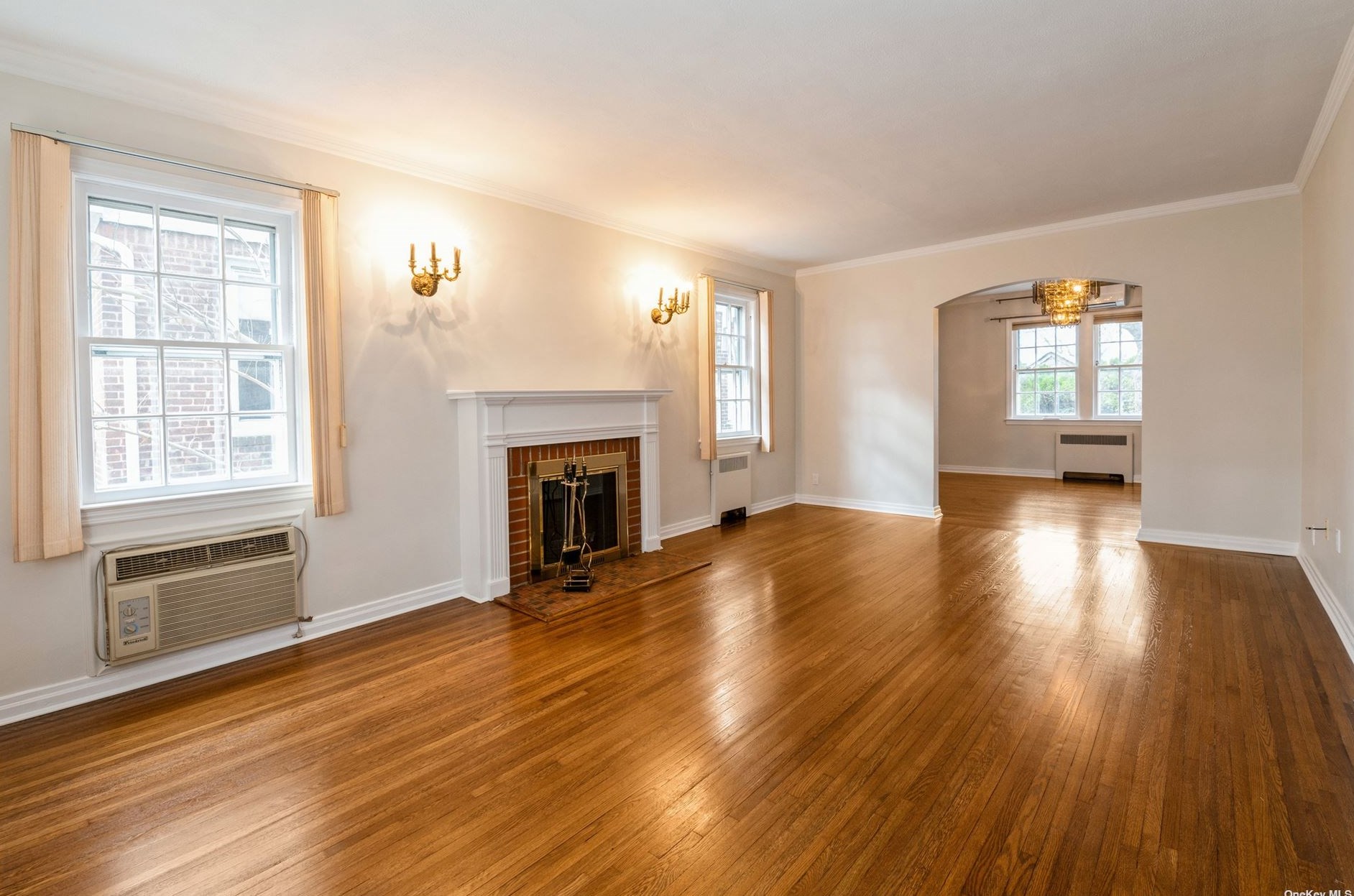 65-20 181st St, Flushing NY  11365-2141 exterior