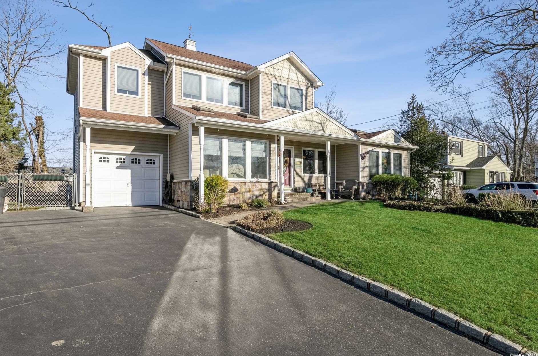 23 Byrd Ct, San Remo, NY 11754
