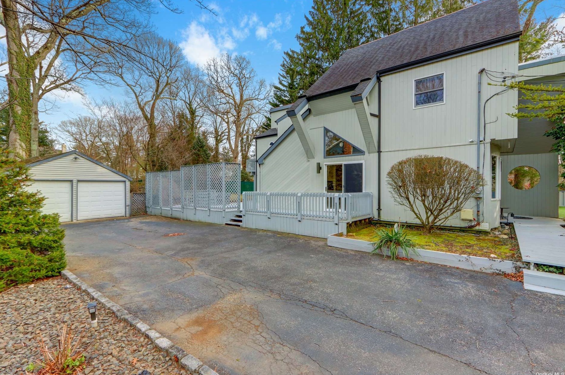 119 Sandy Hollow Rd, Northport, NY 11768