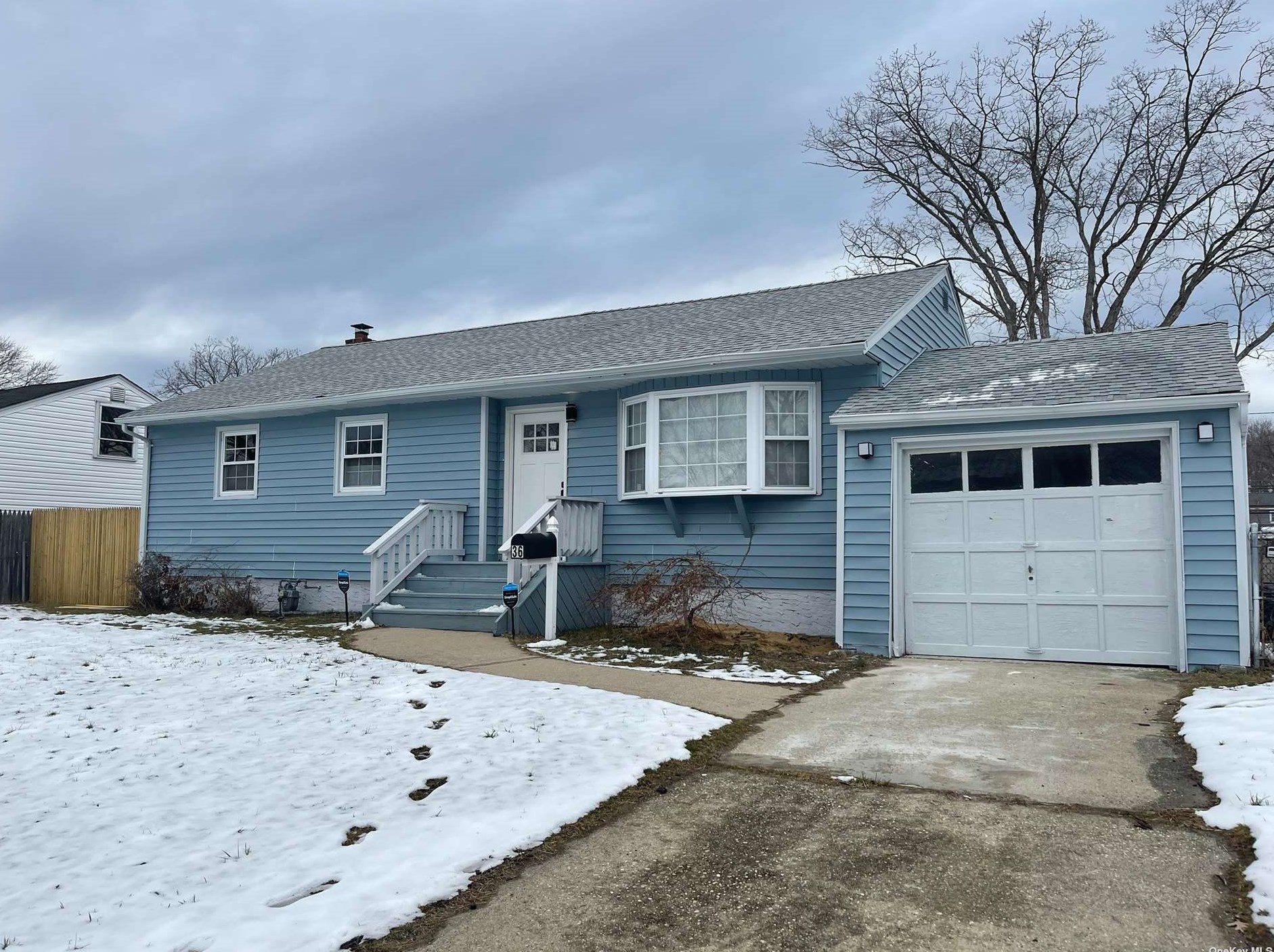 36 Jay Rd, South Setauket, NY 11720