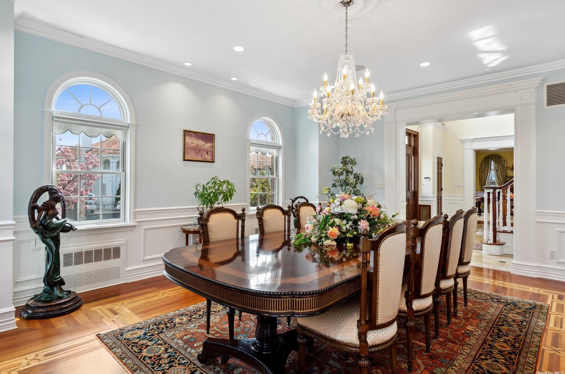 5 Center Dr, Flushing NY 11363-1214 exterior