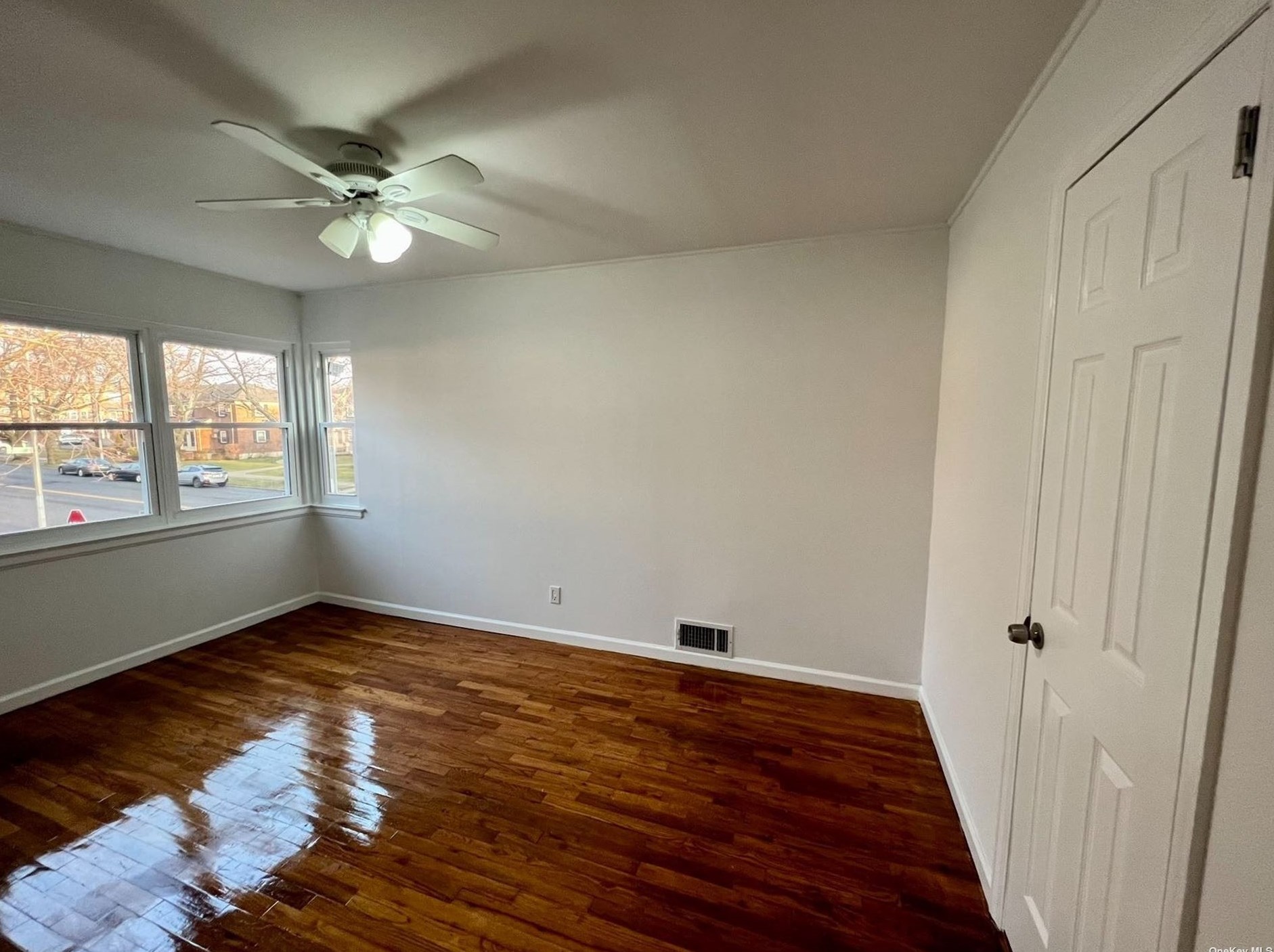 67-60 212th St, Flushing NY  11364-1526 exterior
