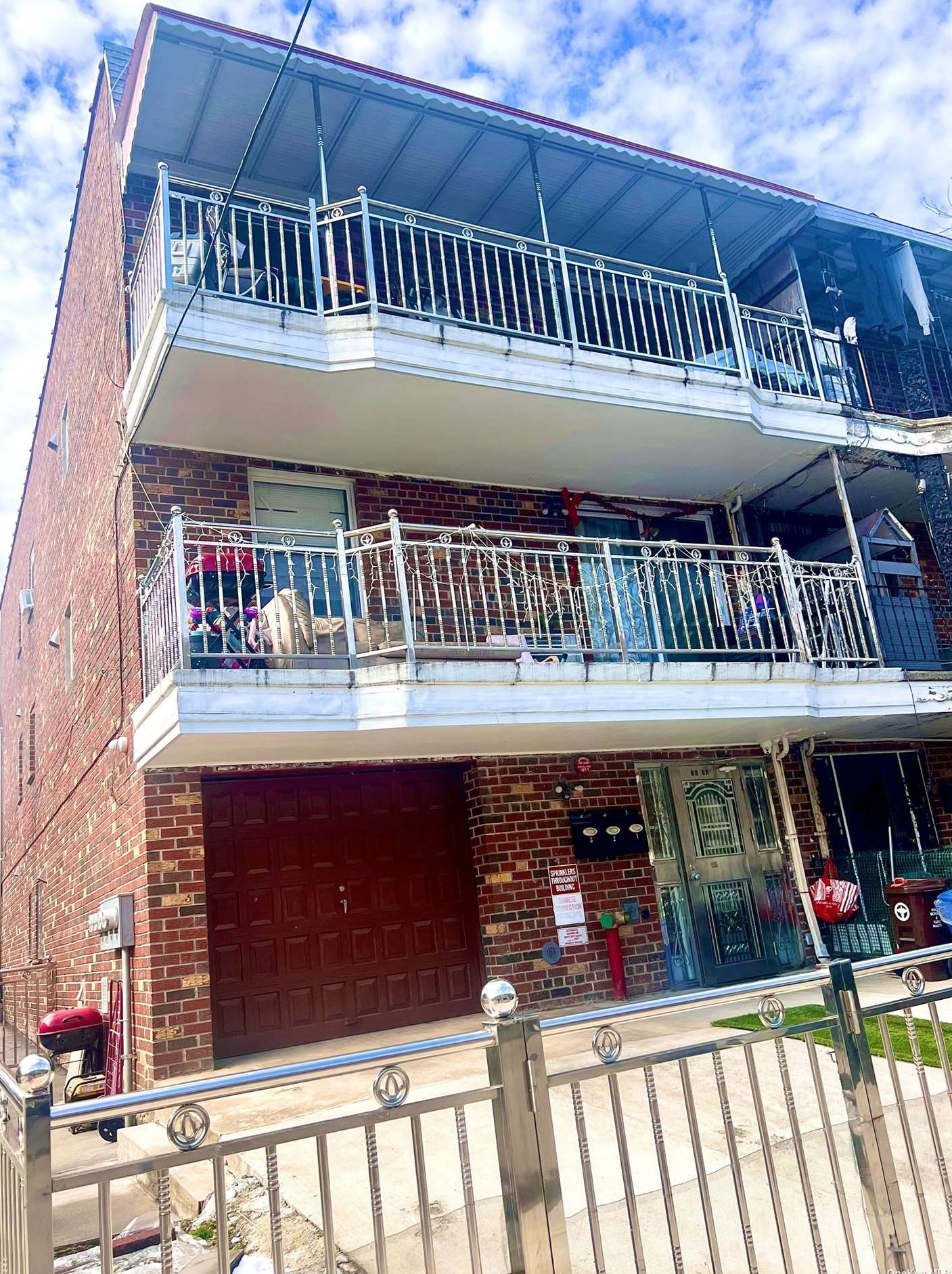 50-32 97th St, Flushing, NY 11368-1216