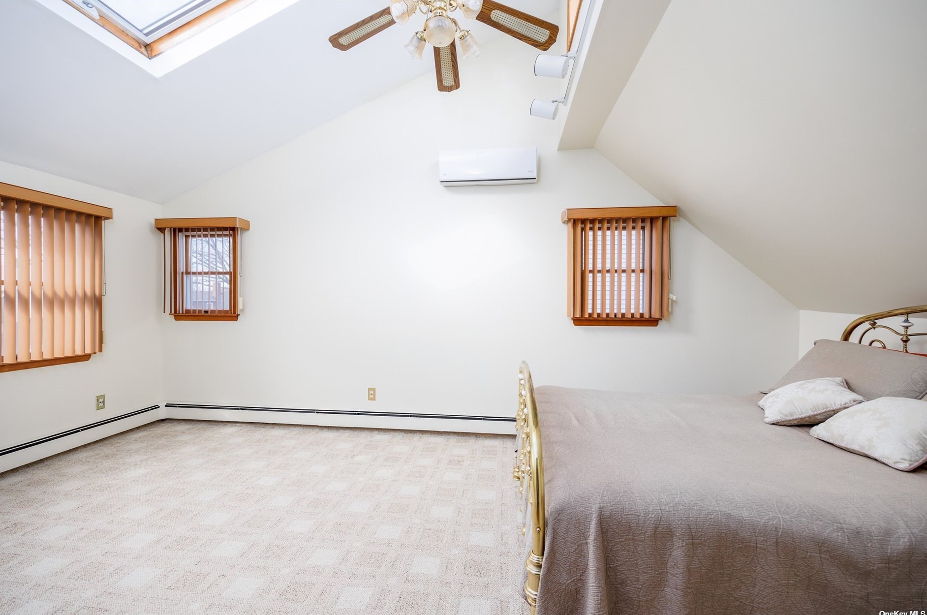 2970 Roxbury Rd, Rockville Centre NY  11572-3220 exterior