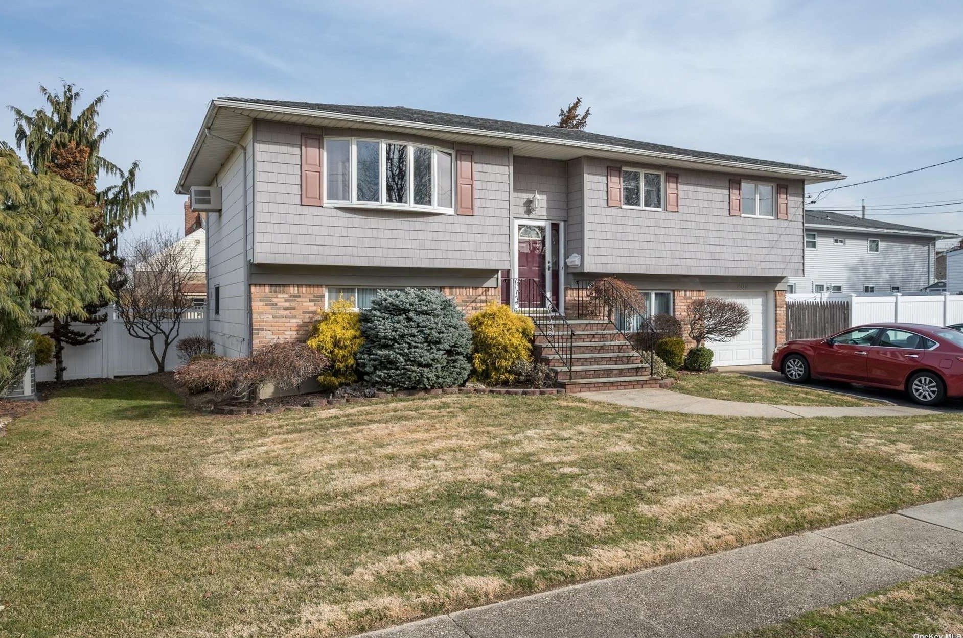 209 Hawthorne St, East Massapequa NY  11758-3102 exterior