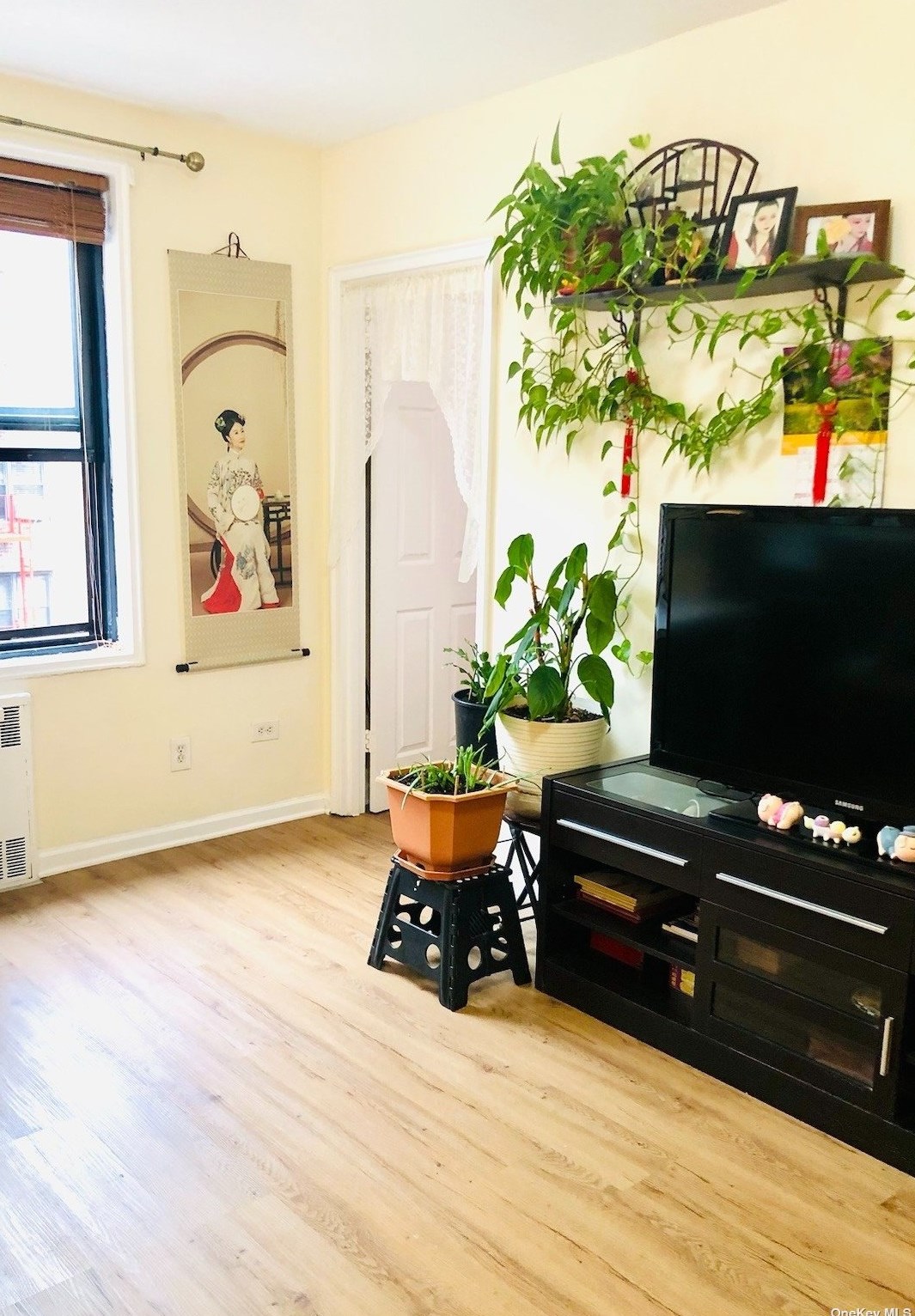 150-40 71st Ave #3k, Flushing, NY 11367