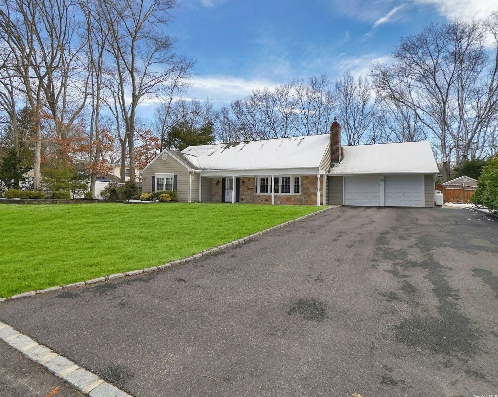 123 Sycamore Cir, Stonybrook, NY 11790-3156