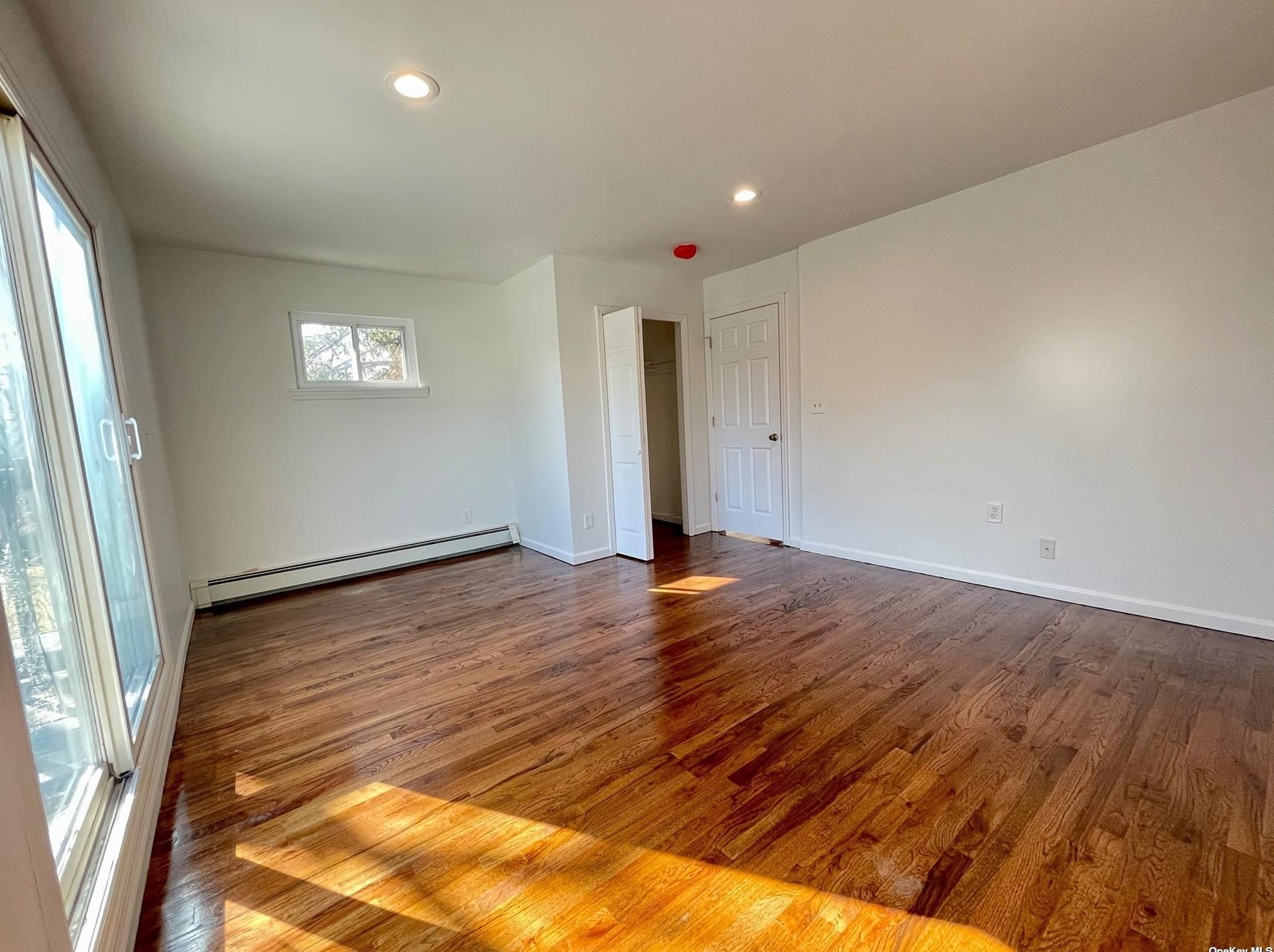 90 Wyona Ave, Selden NY  11784-3229 exterior