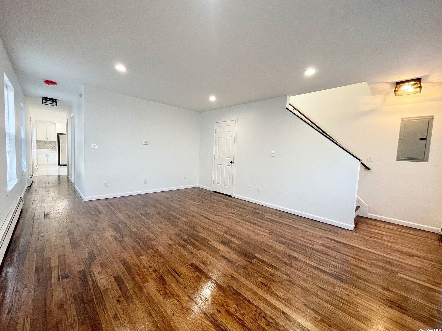 90 Wyona Ave, Selden NY  11784-3229 exterior