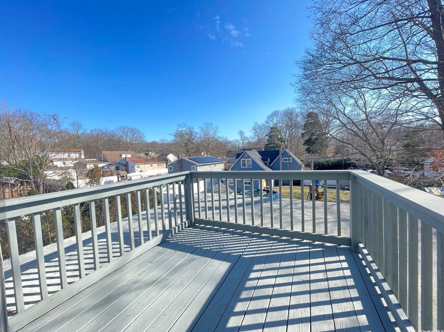 90 Wyona Ave, Selden NY  11784-3229 exterior