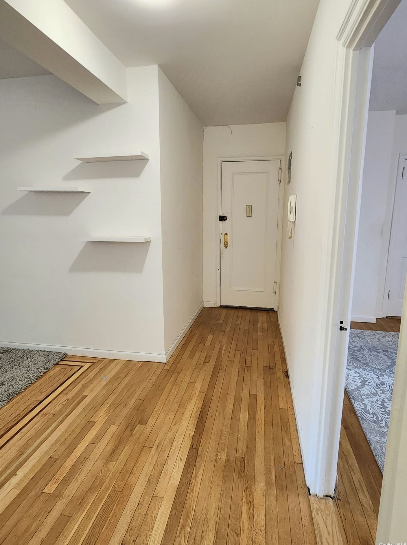 7234 Austin St, Flushing, NY 11375