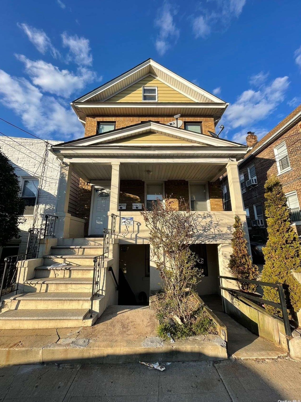 57-23 Penrod #2nd Fl, Flushing, NY 11368