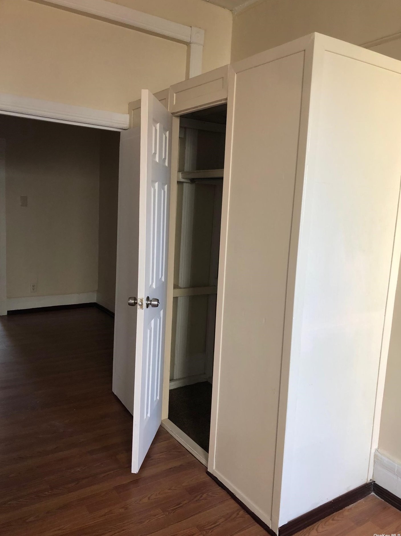 48 Patchen Ave, Brooklyn NY  11221-2934 exterior