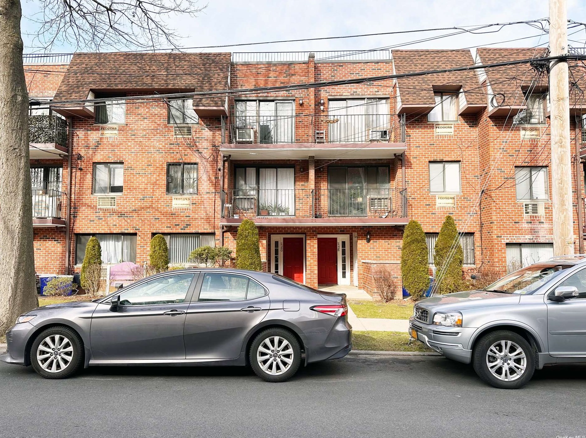 7140 163rd St, Flushing, NY 11365-4217