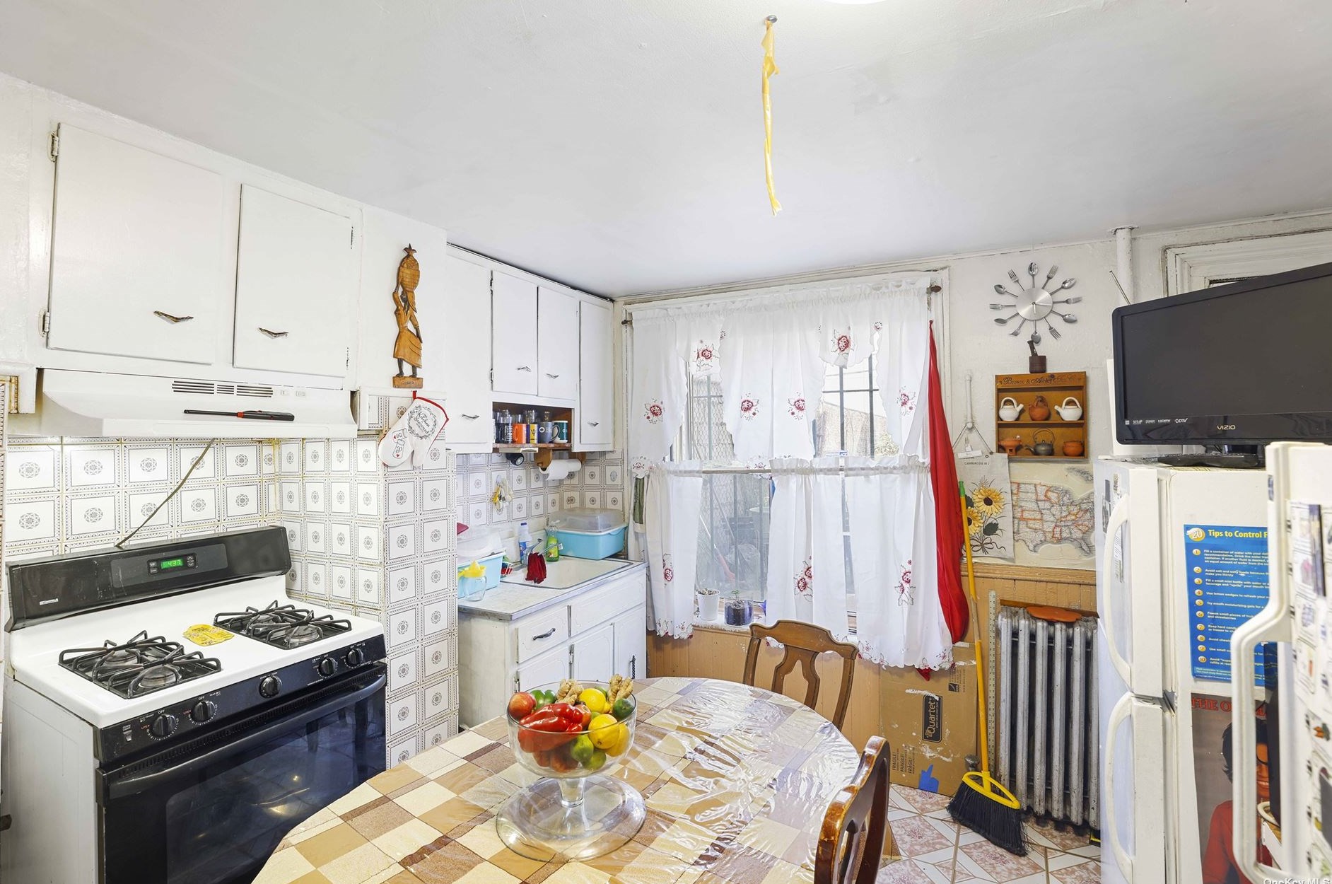 229 Monroe St, Brooklyn, NY 11216-1405