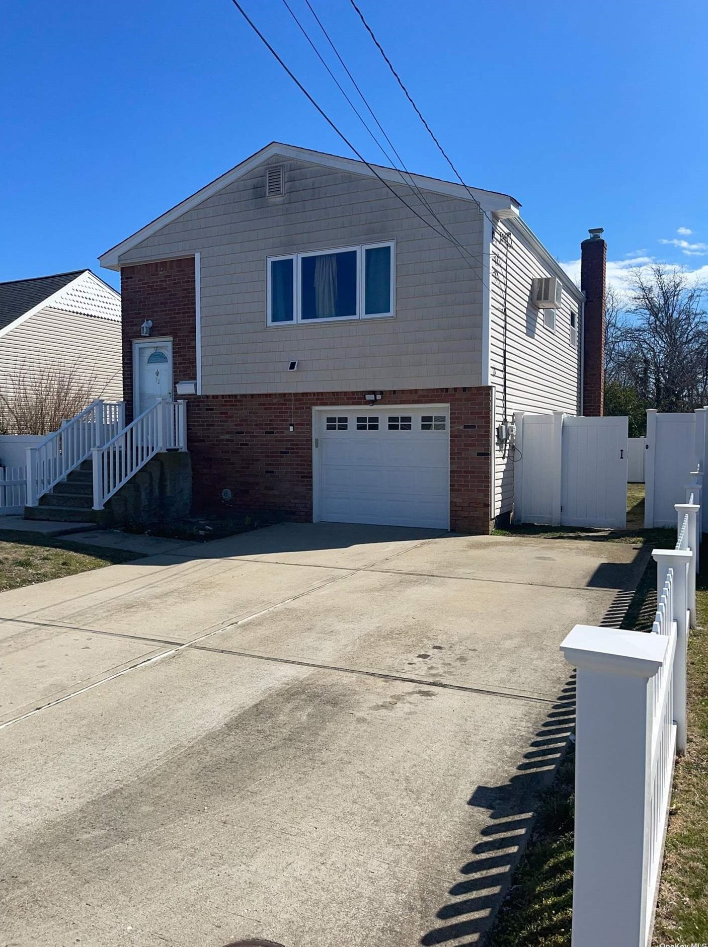 73 E Marine Ave, North Lindenhurst, NY 11757