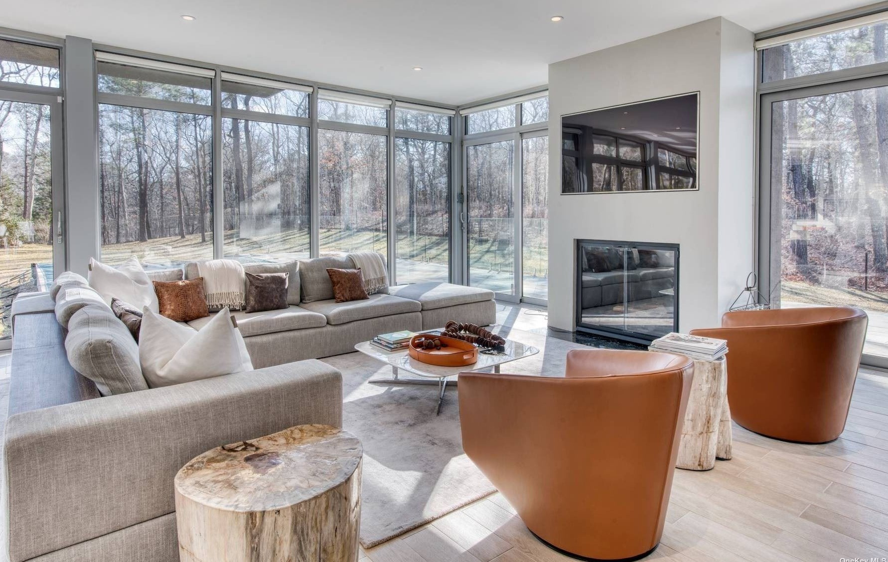 500 Broadway, South Hampton, NY 11968