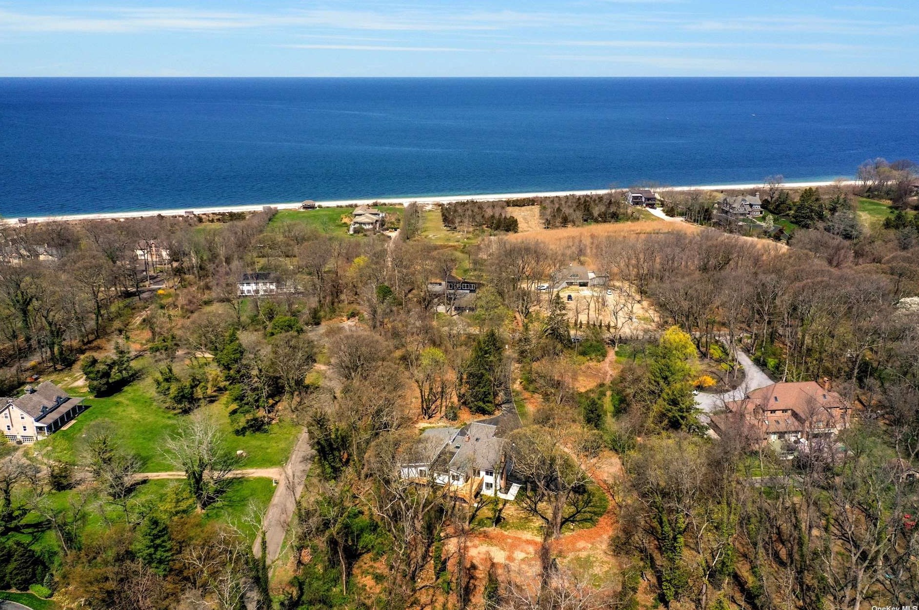 5 Evans Ln, Strongs Neck NY  exterior