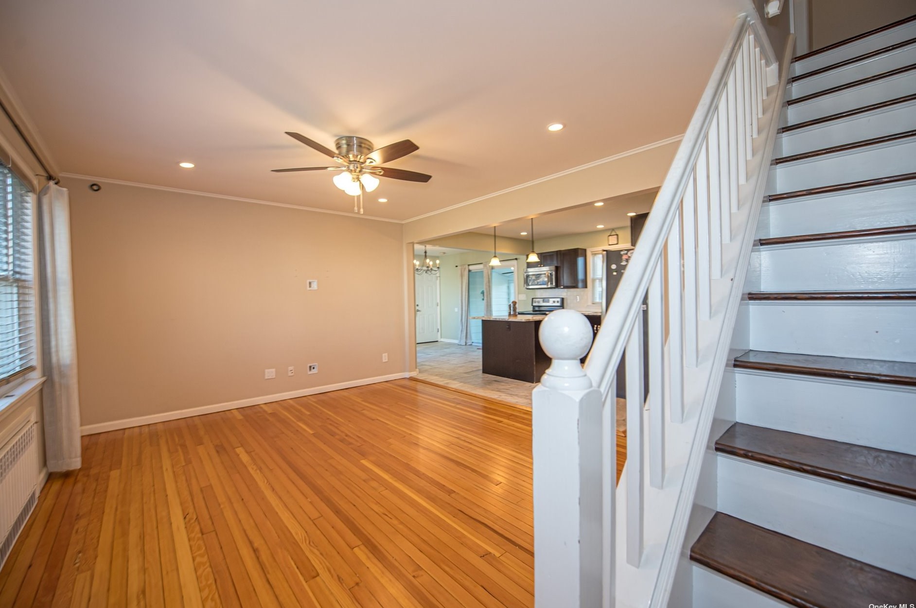 37 Lynch St, Huntington Station, NY 11746