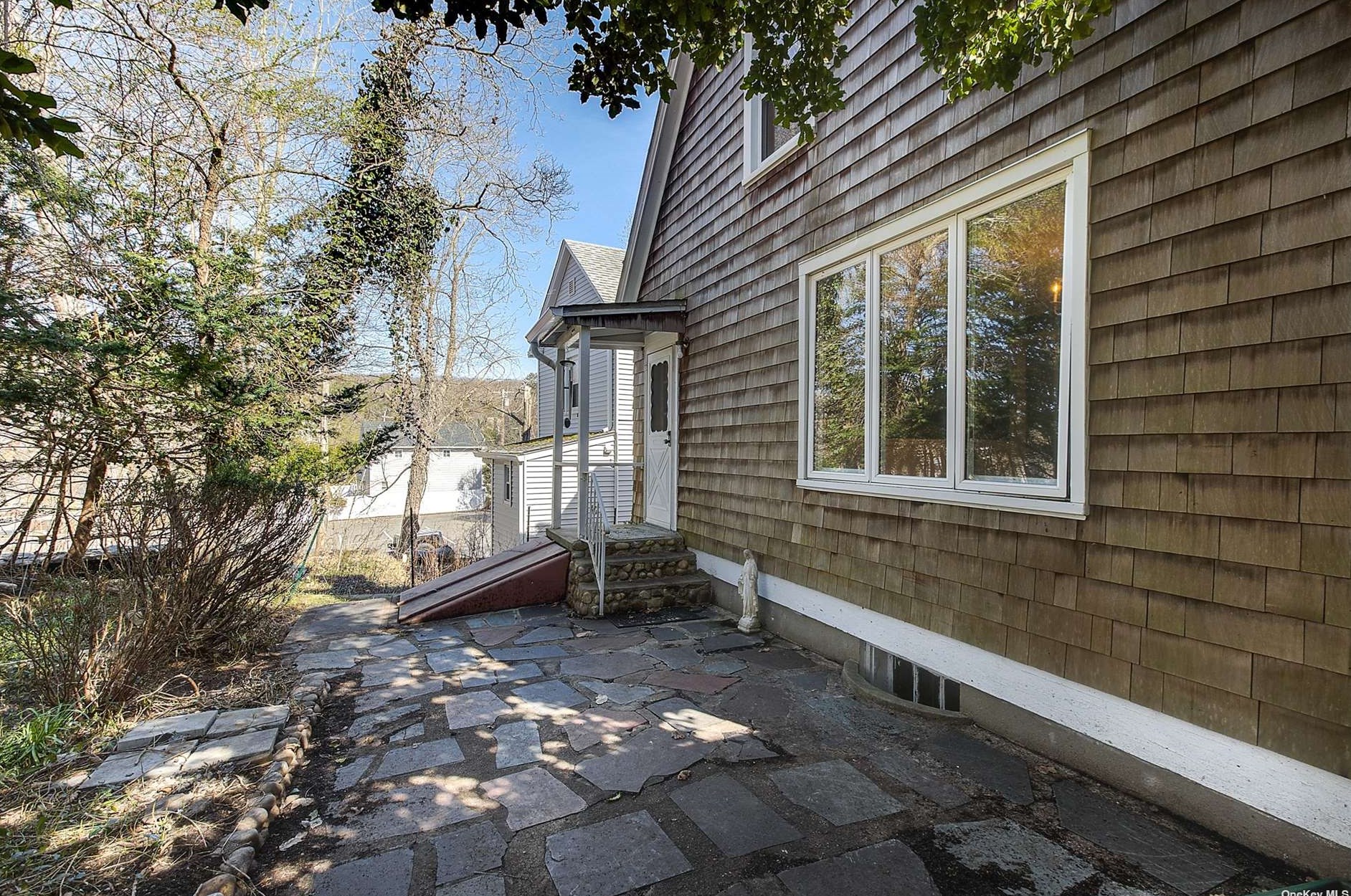 114 Liberty Ave, Prt Jefferson Station, NY 11777-2009