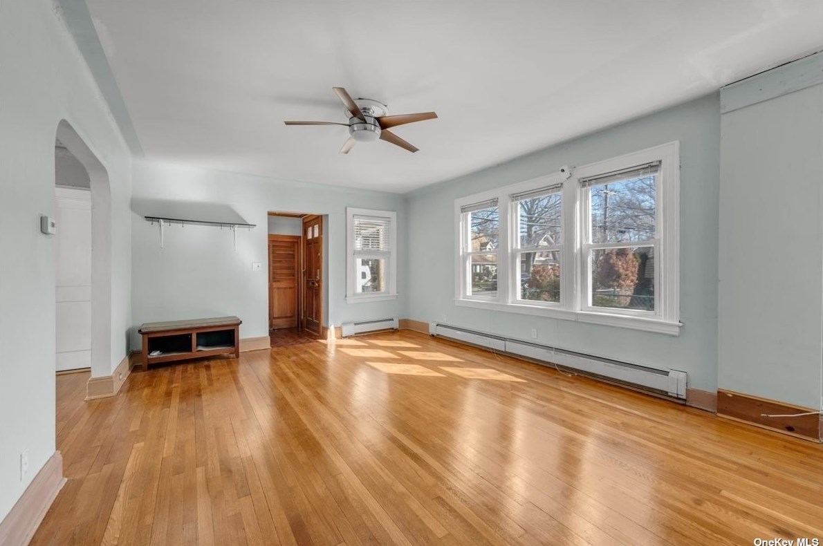 818 Stanton Ave, North Baldwin, NY 11510-2438