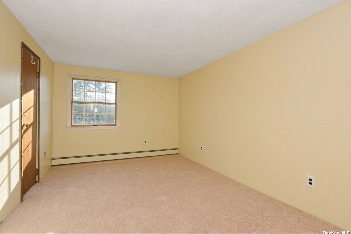 23 Torrey Pine Ln, Gordon Heights NY  11763-4212 exterior