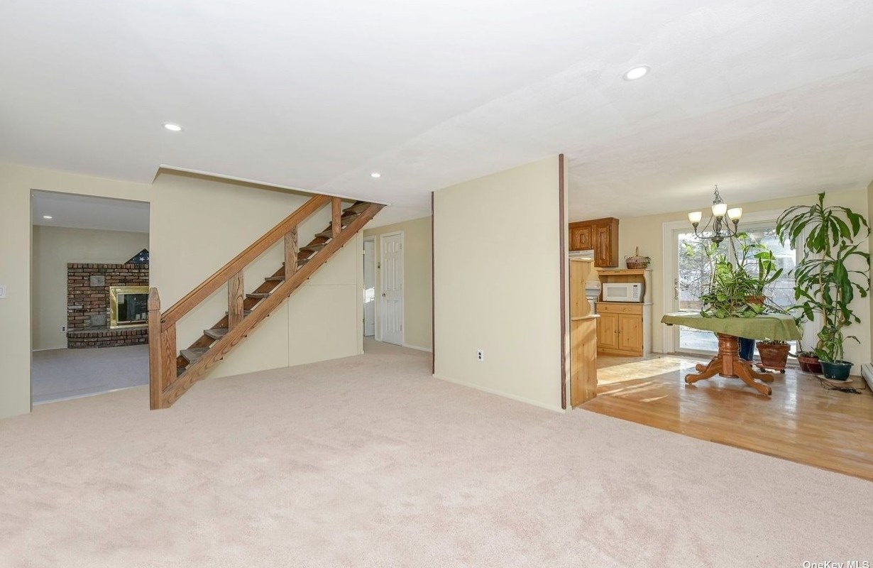 23 Torrey Pine Ln, Gordon Heights NY  11763-4212 exterior