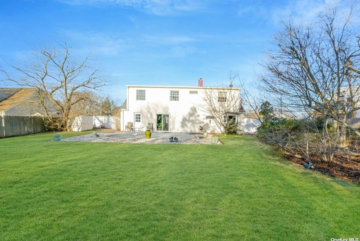 23 Torrey Pine Ln, Gordon Heights NY  11763-4212 exterior