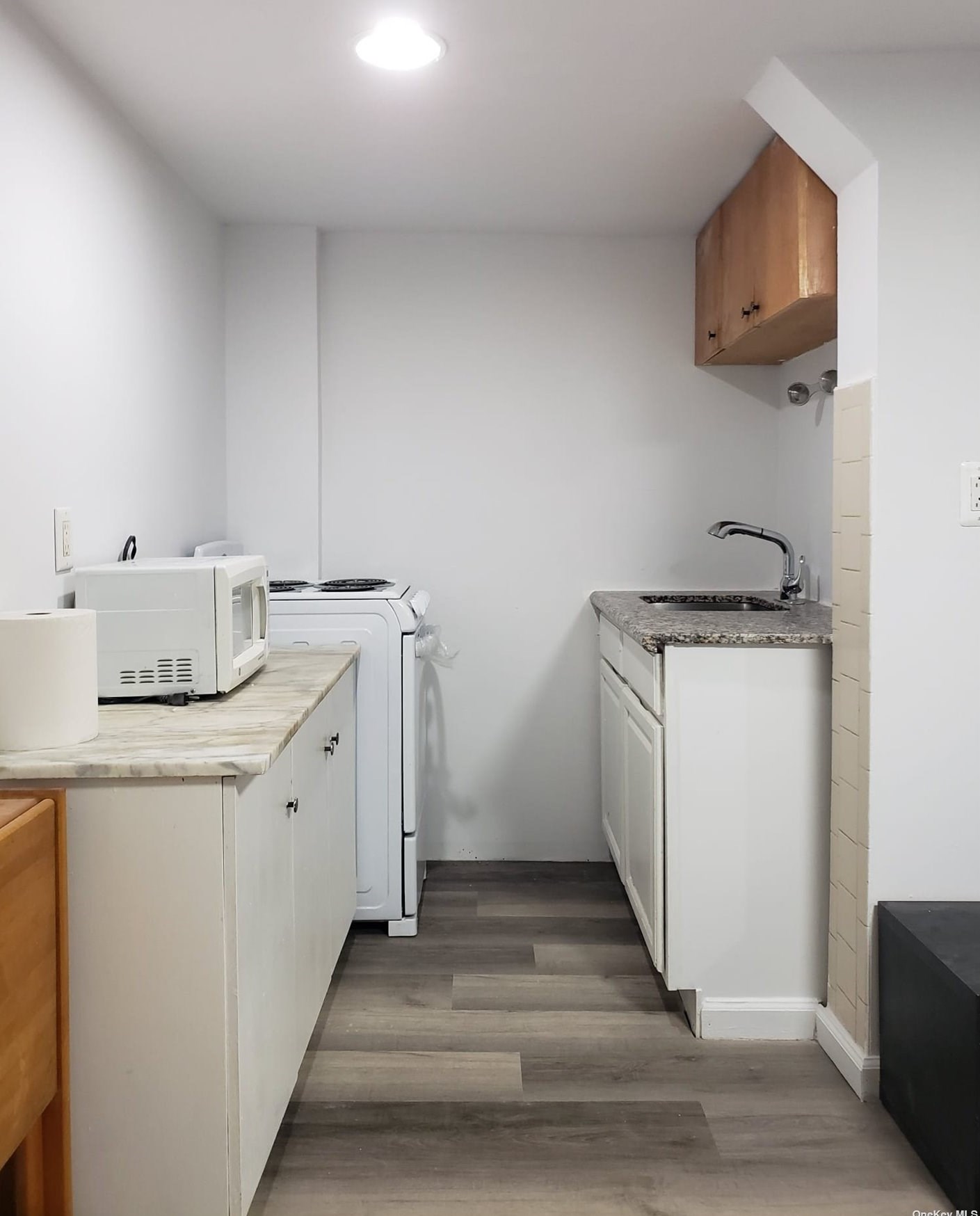 21-07 42nd St, Long Island City, NY 11105