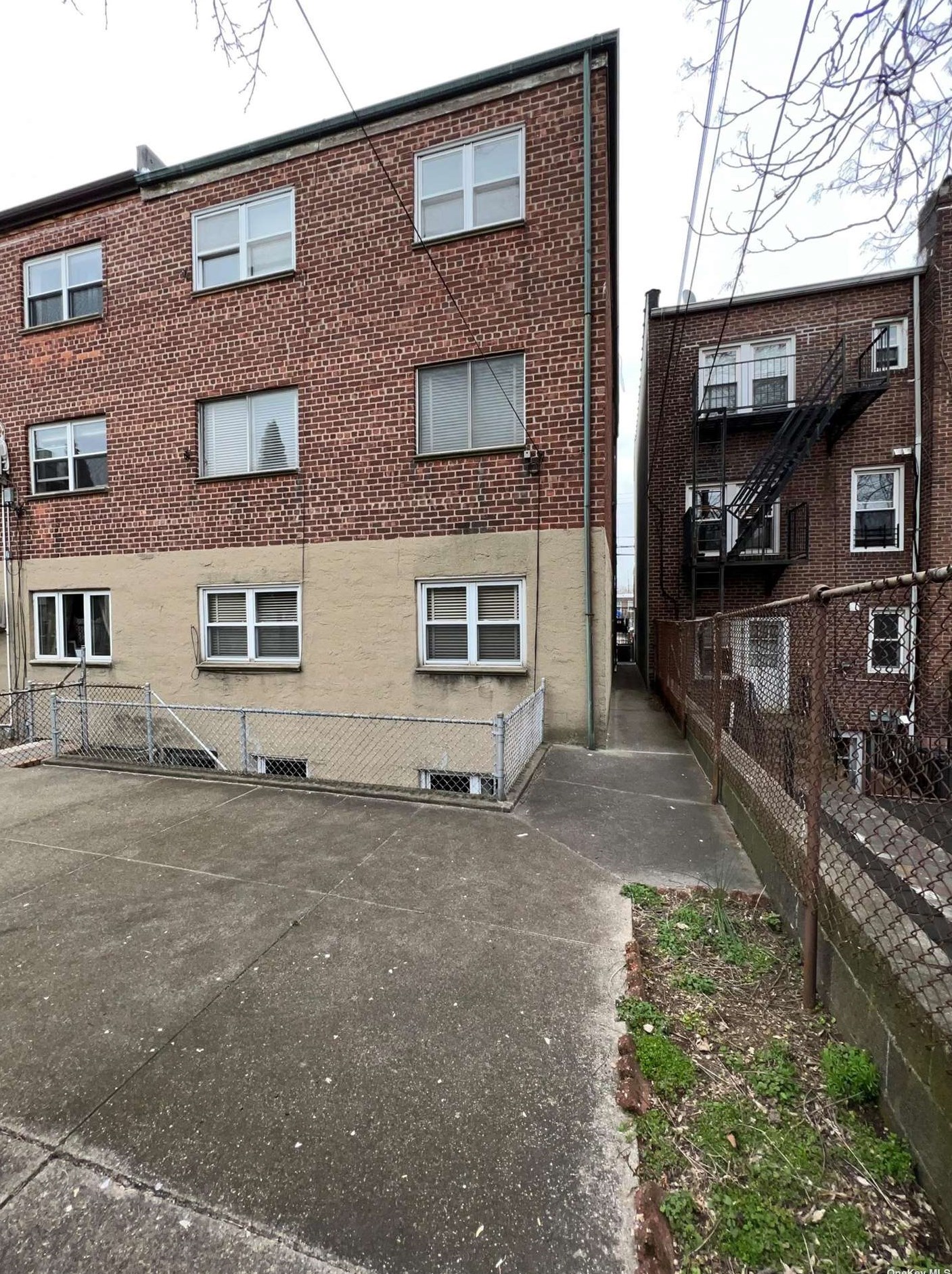 25-56 48th St, Long Island City, NY 11103