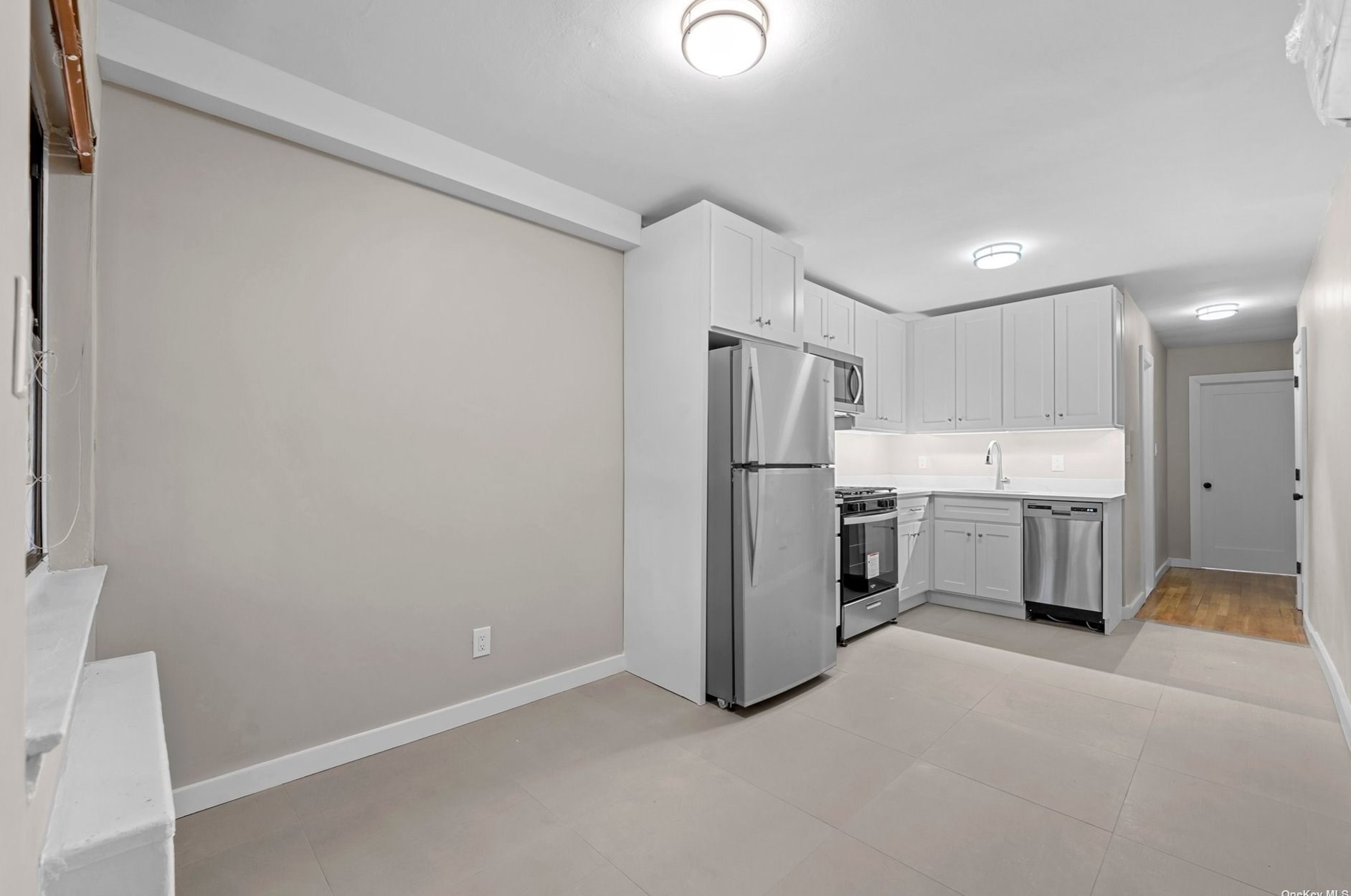 925 E 100th St, Brooklyn, NY 11236