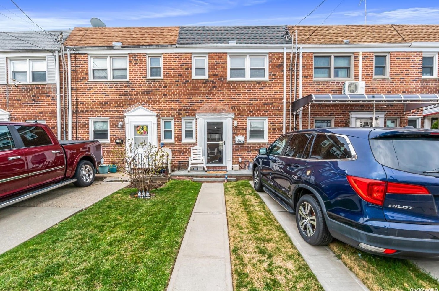 47-32 210th St, Flushing, NY 11361-2446
