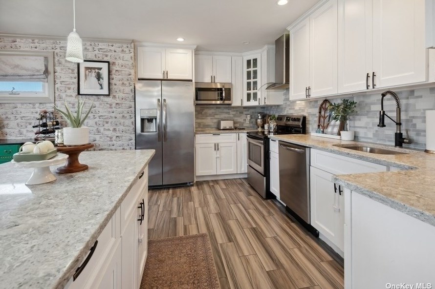232 Normandy Rd, East Massapequa, NY 11758-3205