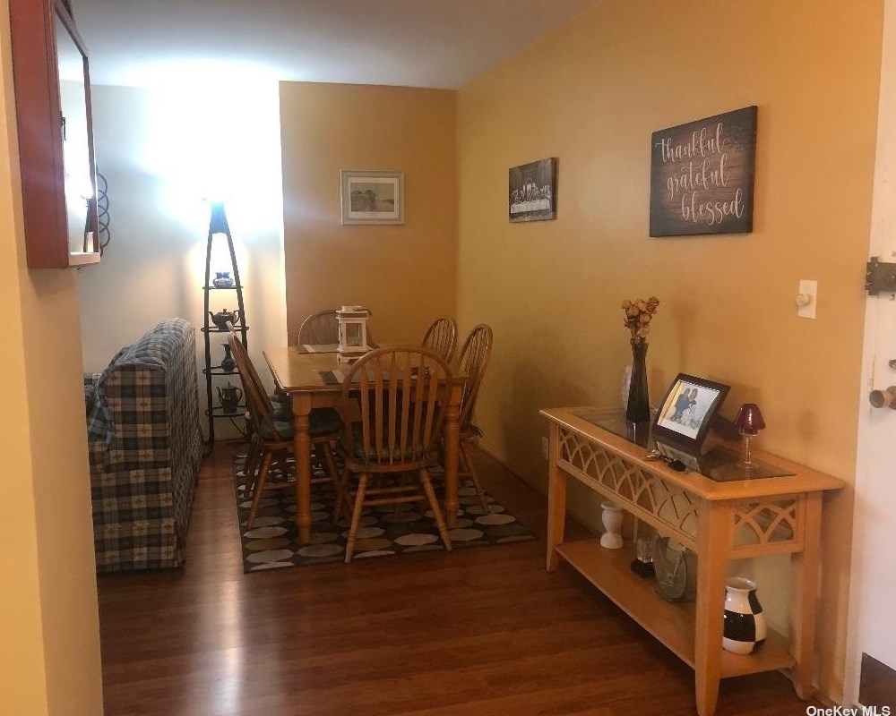 22055 46th Ave, Flushing, NY 11361-3601
