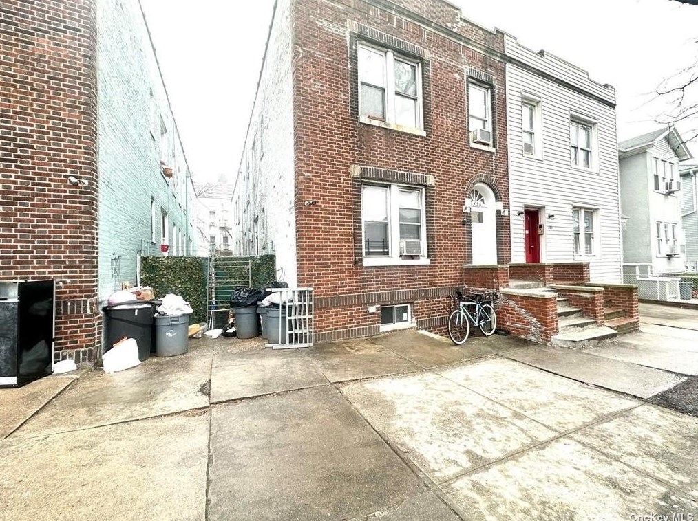 356 62nd St, Brooklyn, NY 11220-4414