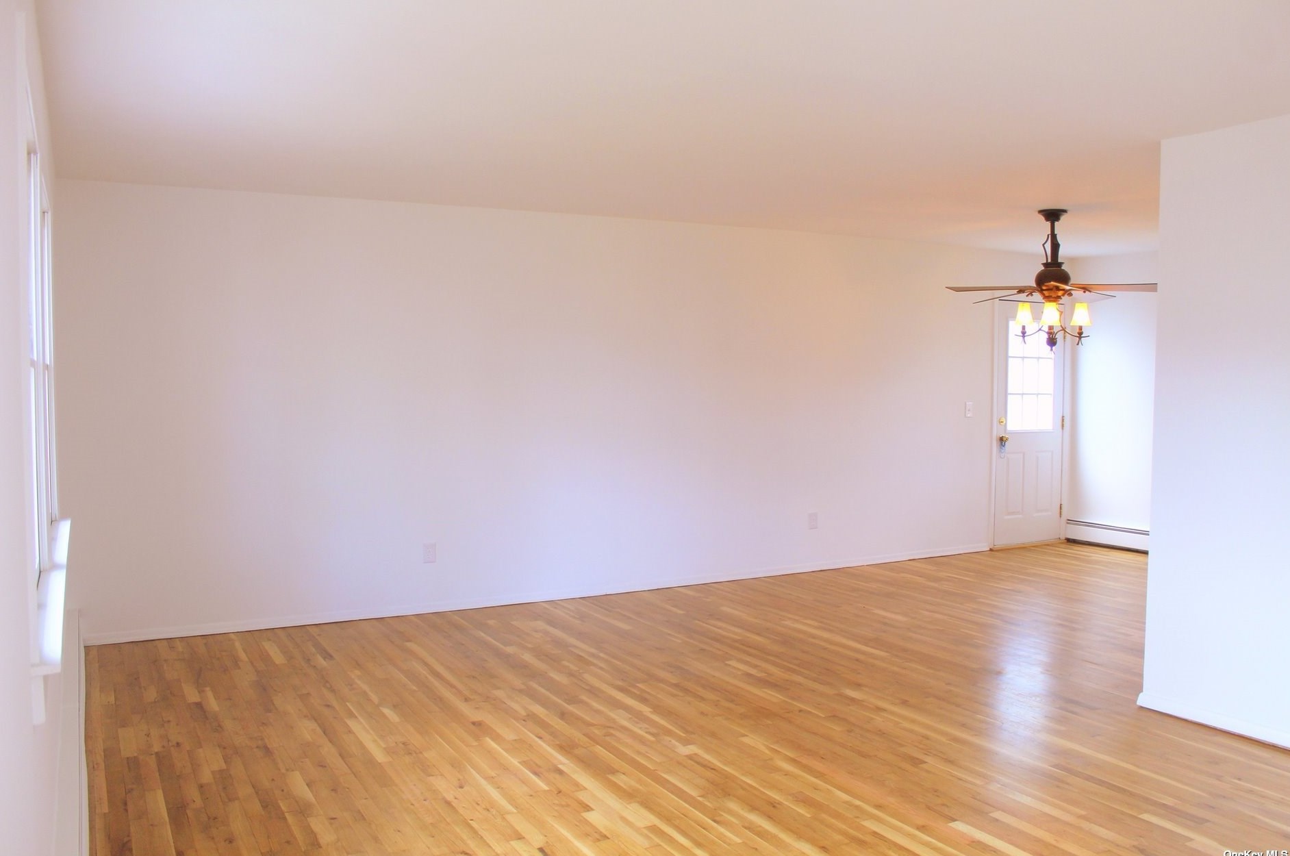 228 Phyllis Dr, Canaan Lake, NY 11772