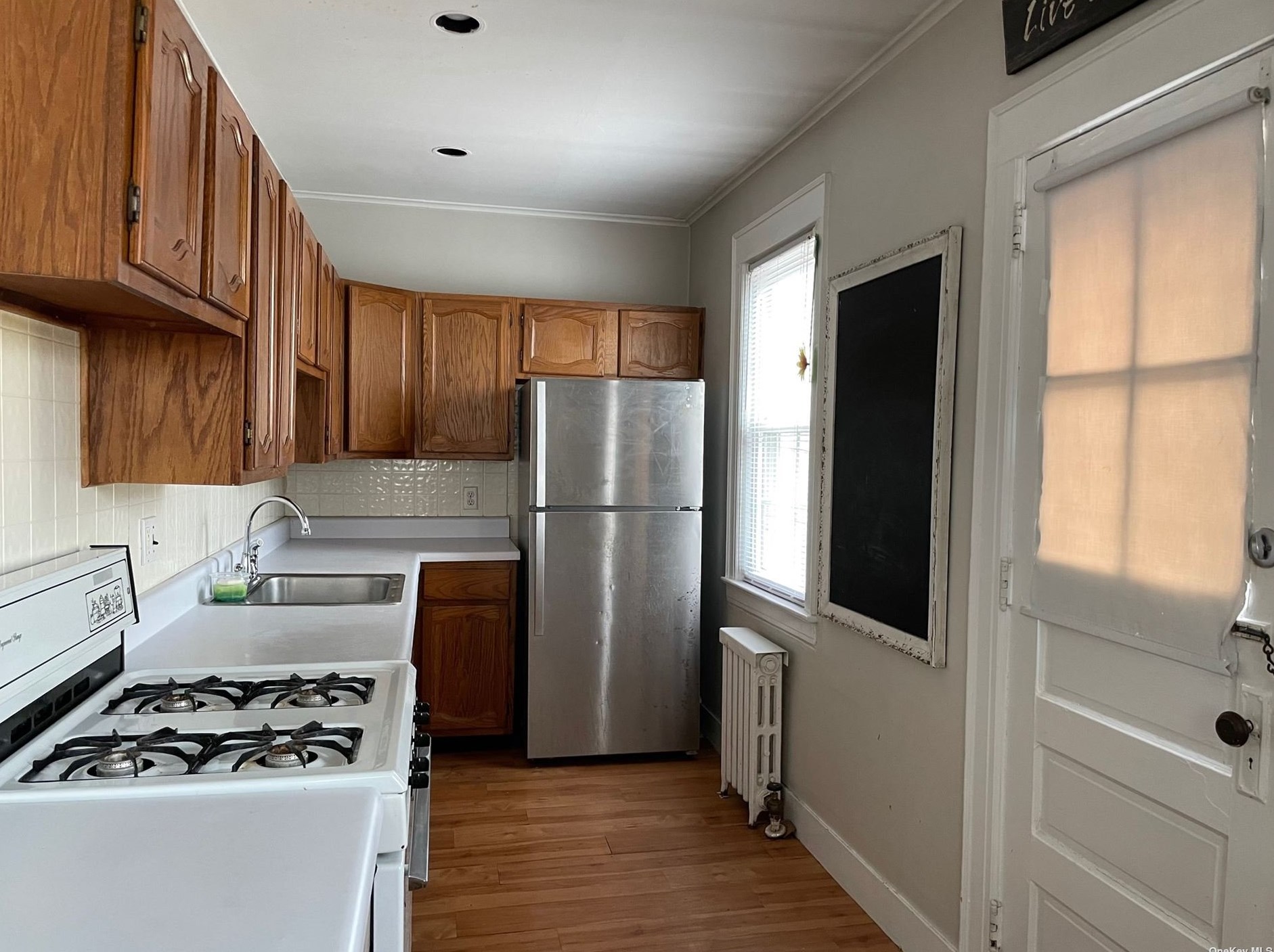 127 Munro Blvd, Valley Stream, NY 11581