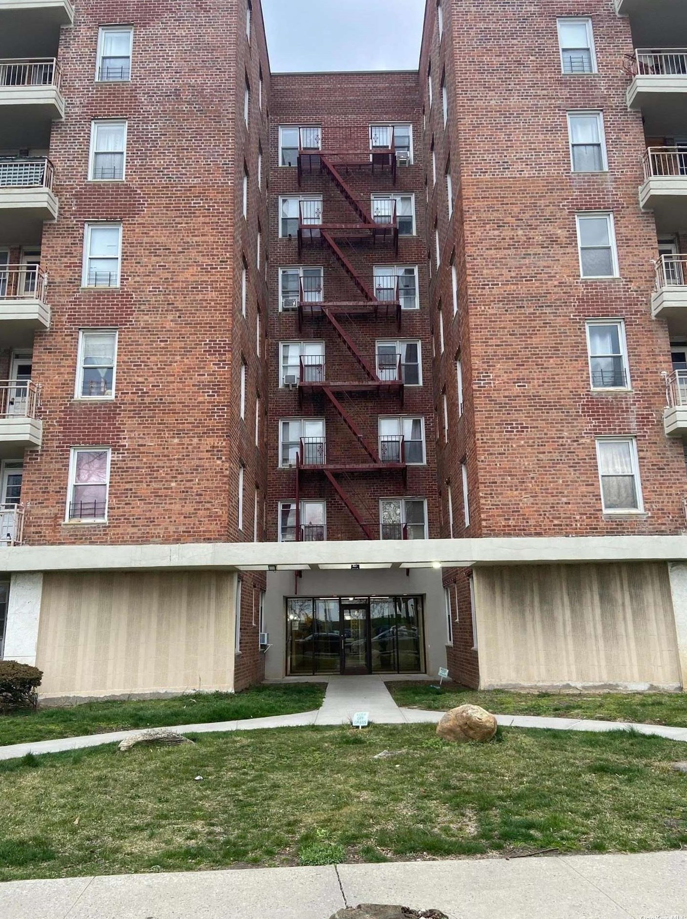 14-30 Seagirt Blvd #2lobby, Far Rockaway, NY 11691