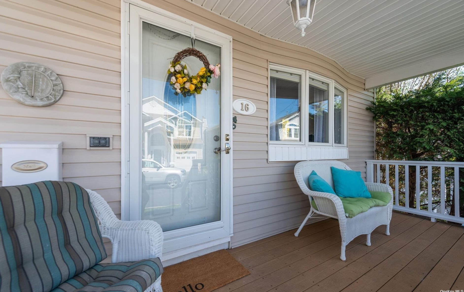 16 Henderson Ave, Port Washington, NY 11050
