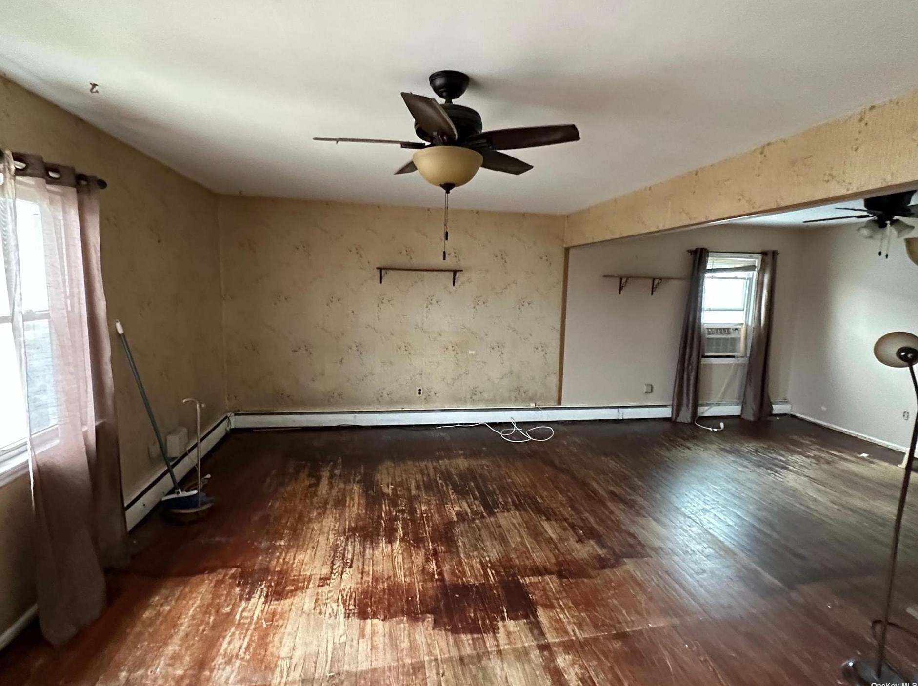 143 Rhame Ave, East Rockaway, NY 11518