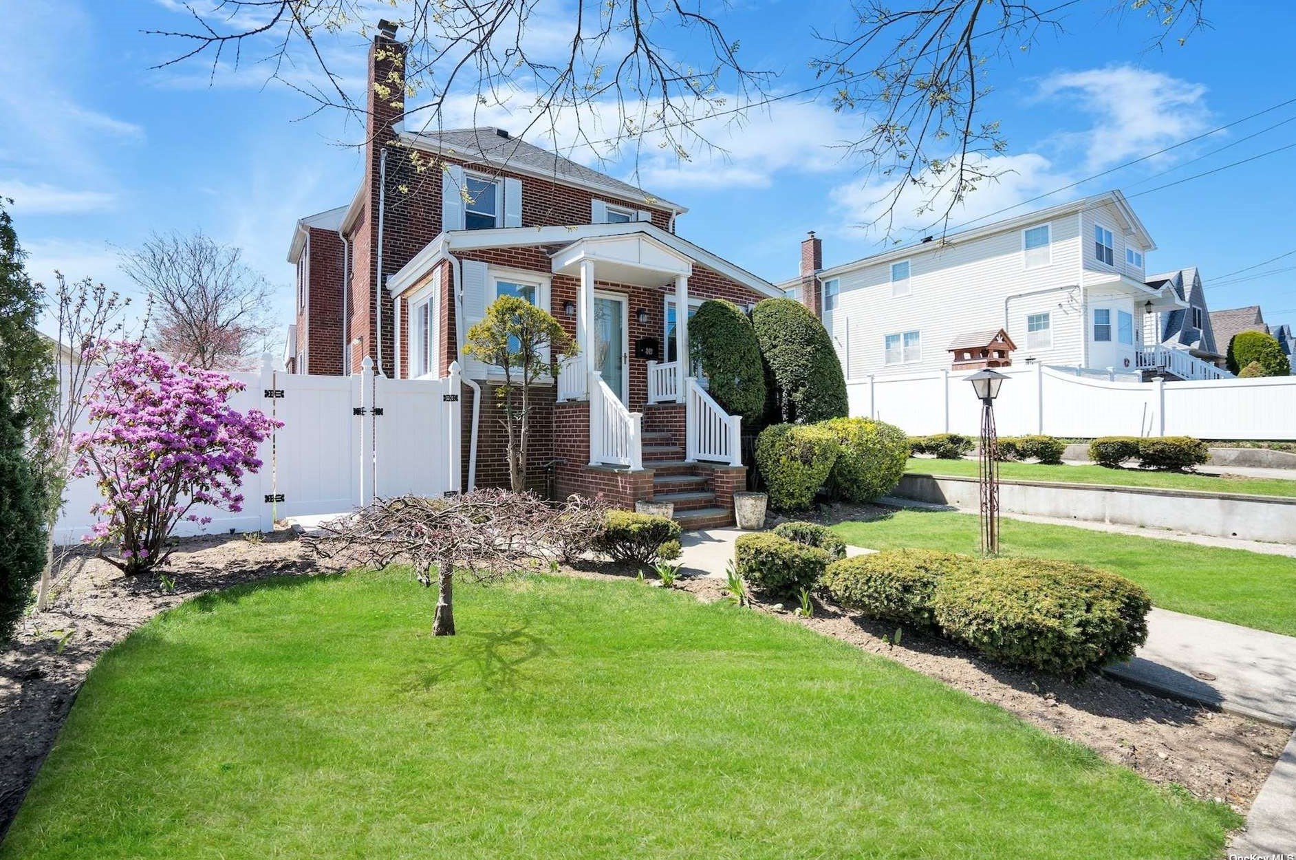 849 2nd Ave, Franklin Square, NY 11010