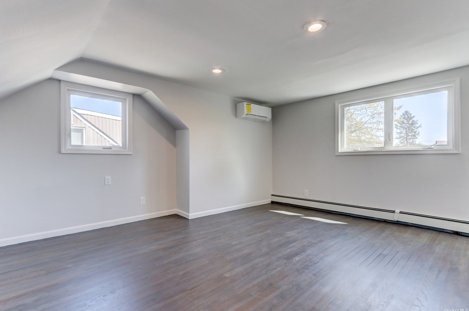 95 Henrietta Ave, Rockville Centre NY  11572-5009 exterior