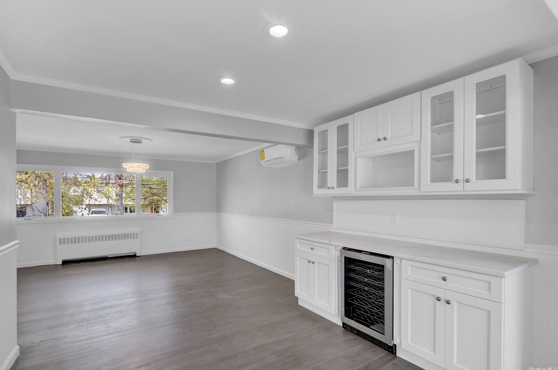 95 Henrietta Ave, Rockville Centre NY  11572-5009 exterior