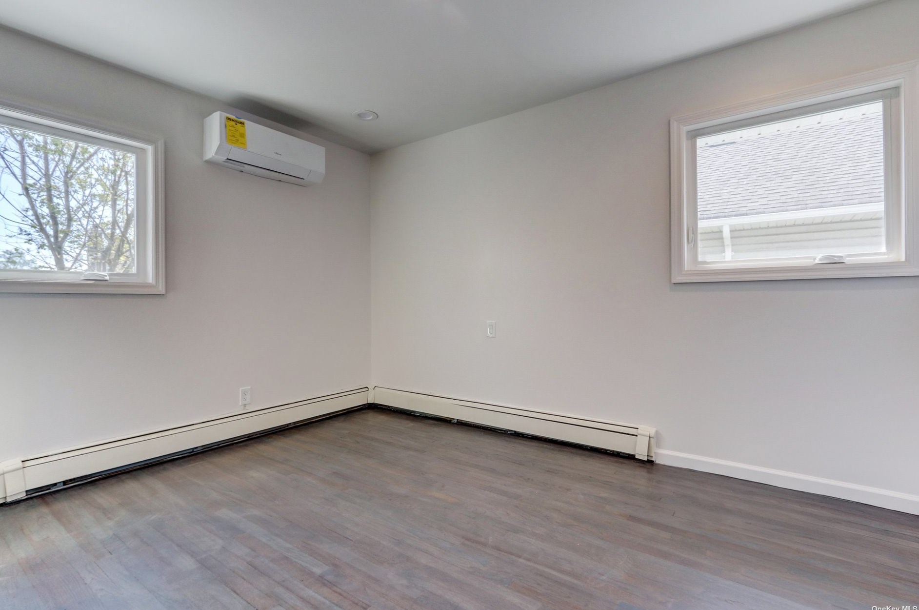 95 Henrietta Ave, Rockville Centre NY  11572-5009 exterior