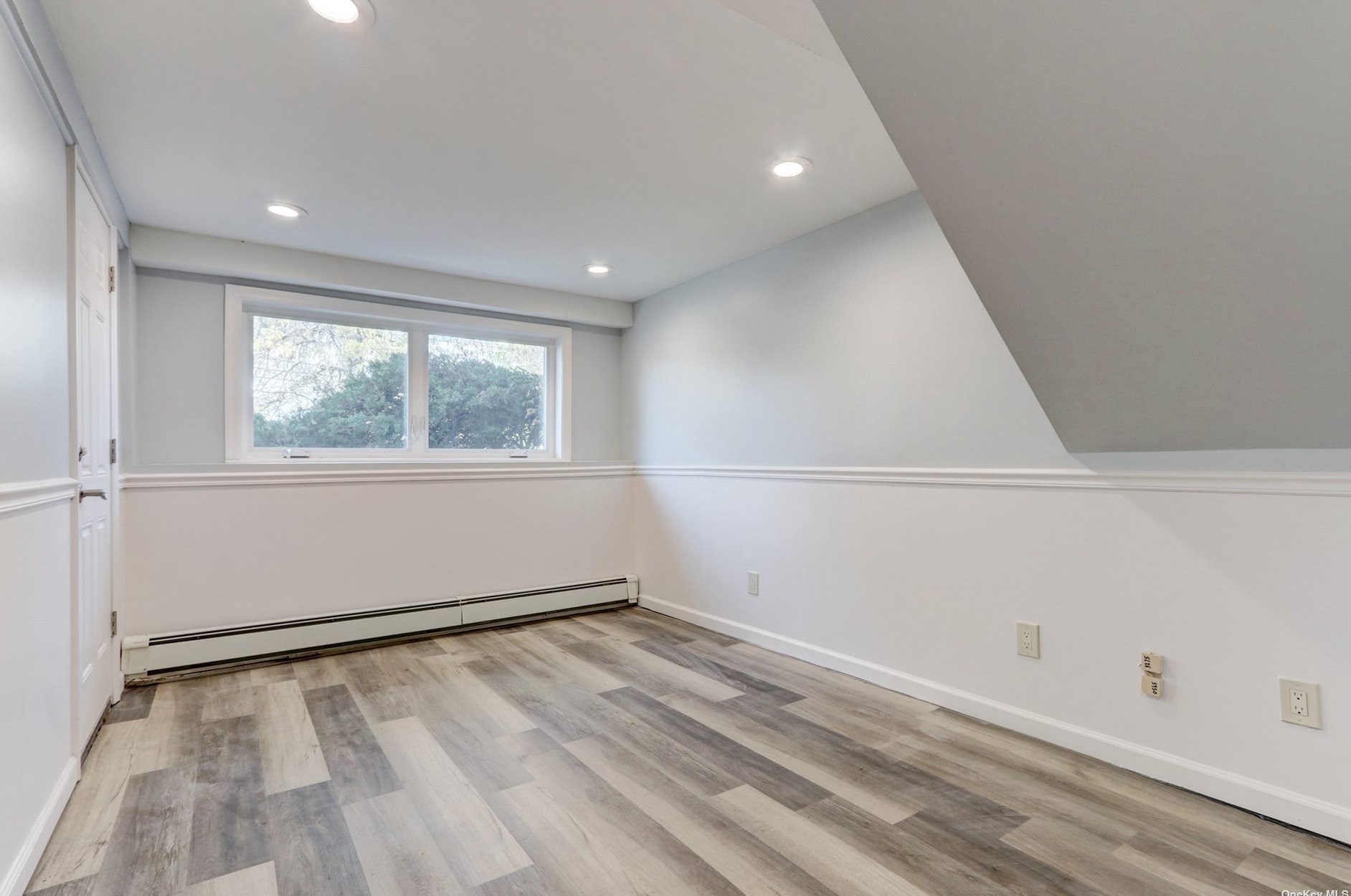 95 Henrietta Ave, Rockville Centre NY  11572-5009 exterior