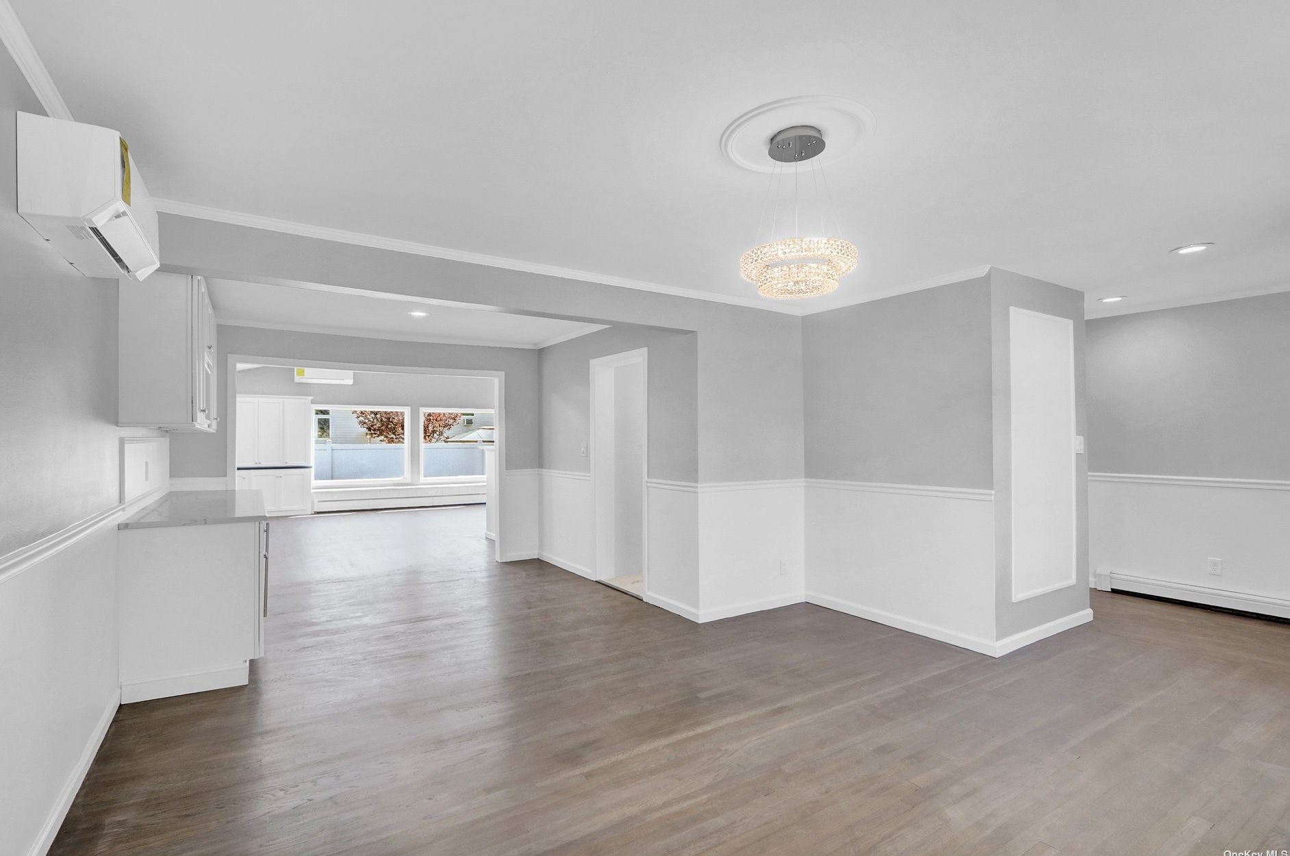 95 Henrietta Ave, Rockville Centre NY  11572-5009 exterior